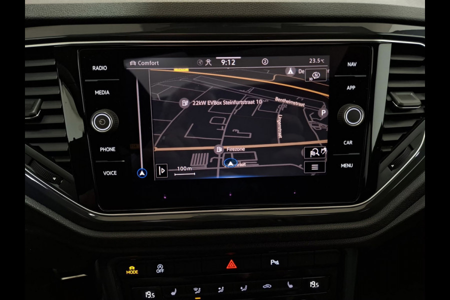 Volkswagen T-Roc 1.5 TSI Sport Business R - Automaat - Pano/schuifdak - Beats - Navi - Afn.Trekhaak