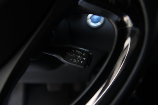 Toyota C-HR 2.0 Hybrid Dynamic XENON-CLIMA-STOEL VRM-CAMERA