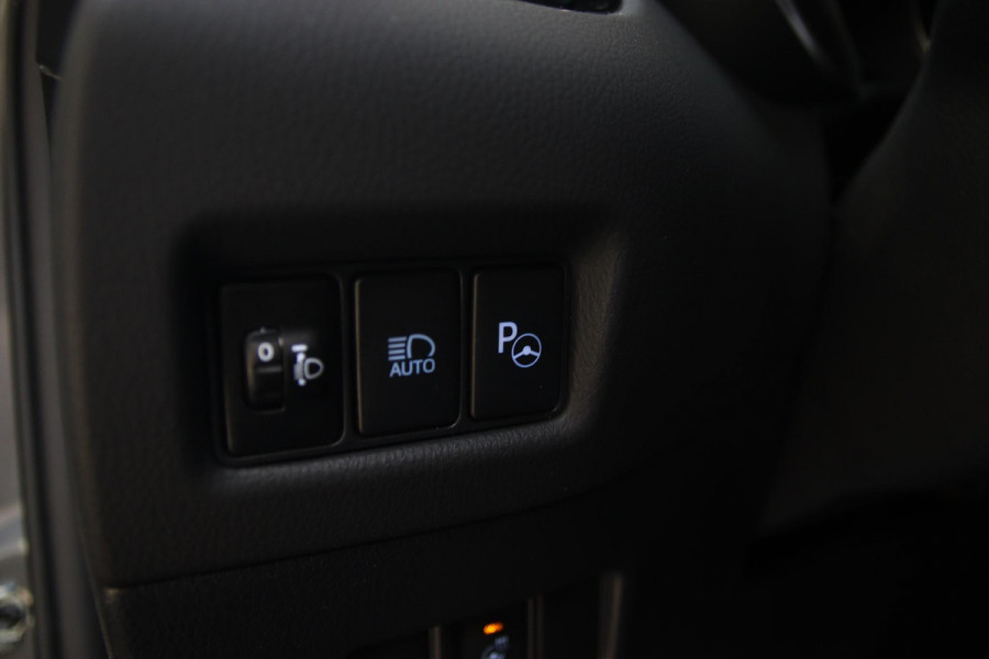 Toyota C-HR 2.0 Hybrid Dynamic XENON-CLIMA-STOEL VRM-CAMERA