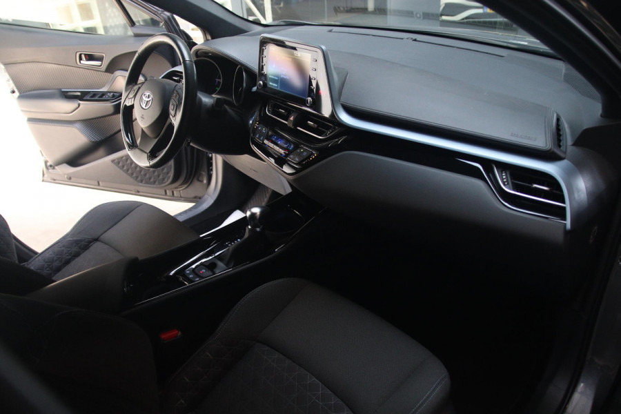 Toyota C-HR 2.0 Hybrid Dynamic XENON-CLIMA-STOEL VRM-CAMERA