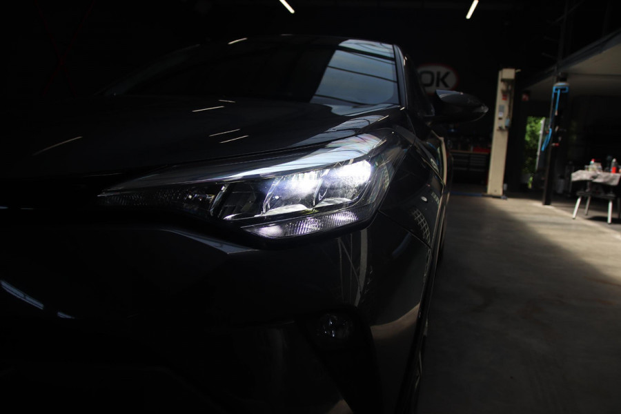 Toyota C-HR 2.0 Hybrid Dynamic XENON-CLIMA-STOEL VRM-CAMERA
