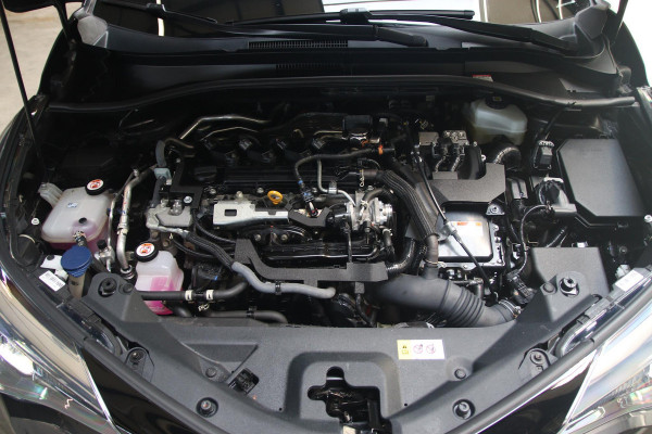 Toyota C-HR 2.0 Hybrid Dynamic XENON-CLIMA-STOEL VRM-CAMERA
