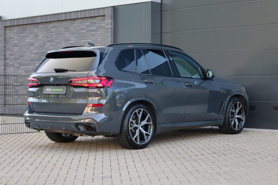 BMW X5 xDrive45e High Executive | BTW | M-SPORT | HUD | 4WIELSTUURING | SKYLOUNGE | CABRON | 22'' | ACC | DEALER ONDH | 360 |