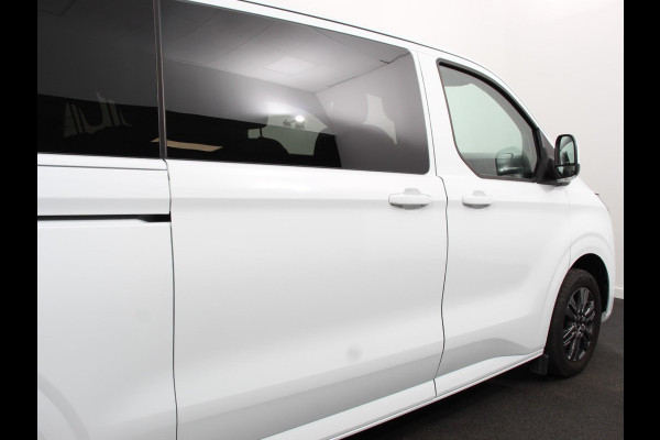 Ford Transit Custom 340 L2H1 Limited 65 kWh 8 persoons Automaat Cruise Control Airco Lichtmetalen Velgen