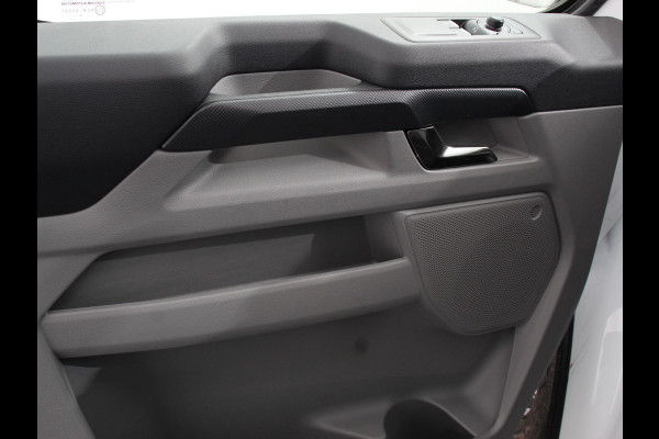 Ford Transit Custom 340 L2H1 Limited 65 kWh 8 persoons Automaat Cruise Control Airco Lichtmetalen Velgen