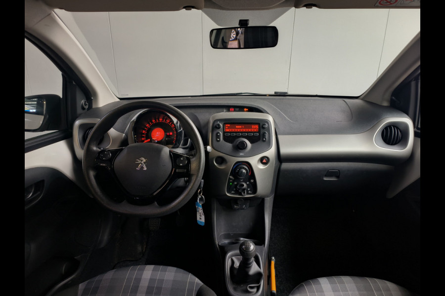 Peugeot 108 1.0 e-VTi Active uit 2018 Rijklaar + 12 maanden Bovag-garantie Henk Jongen Auto's in Helmond,  al 50 jaar service zoals 't hoort!