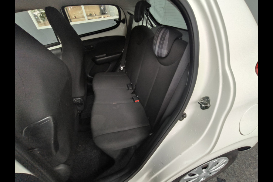 Peugeot 108 1.0 e-VTi Active uit 2018 Rijklaar + 12 maanden Bovag-garantie Henk Jongen Auto's in Helmond,  al 50 jaar service zoals 't hoort!