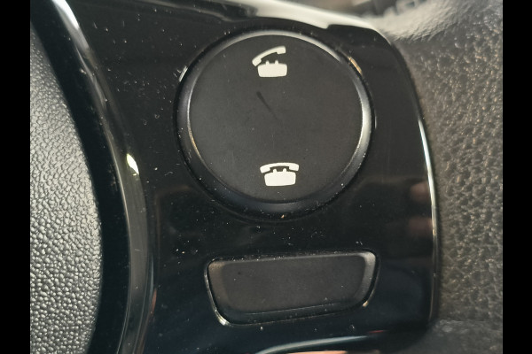 Peugeot 108 1.0 e-VTi Active uit 2018 Rijklaar + 12 maanden Bovag-garantie Henk Jongen Auto's in Helmond,  al 50 jaar service zoals 't hoort!