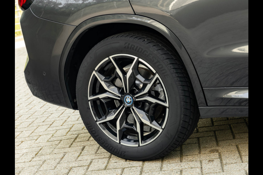 BMW X3 xDrive30e M-Sport - Pano - Trekhaak - Memoryzetel - Head-Up