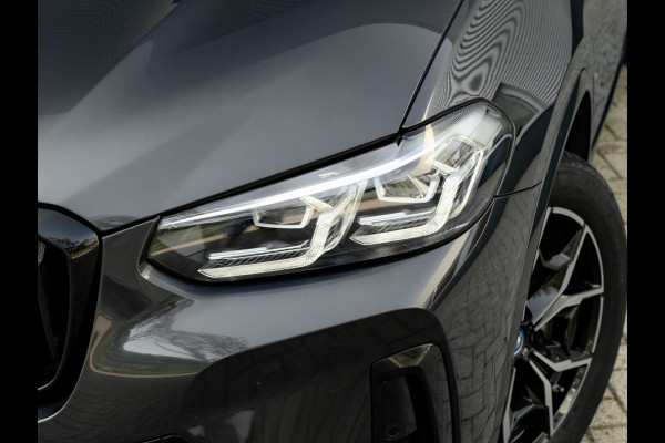 BMW X3 xDrive30e M-Sport - Pano - Trekhaak - Memoryzetel - Head-Up