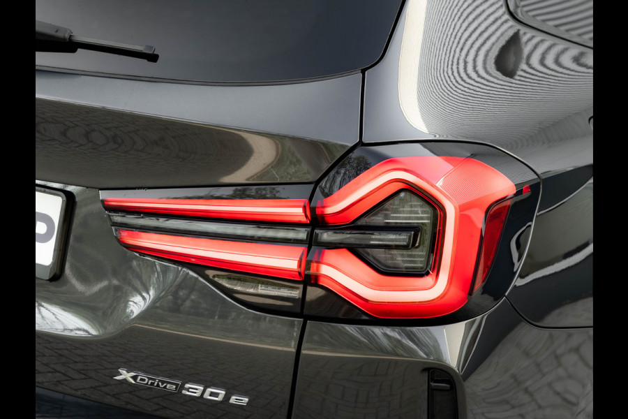 BMW X3 xDrive30e M-Sport - Pano - Trekhaak - Memoryzetel - Head-Up