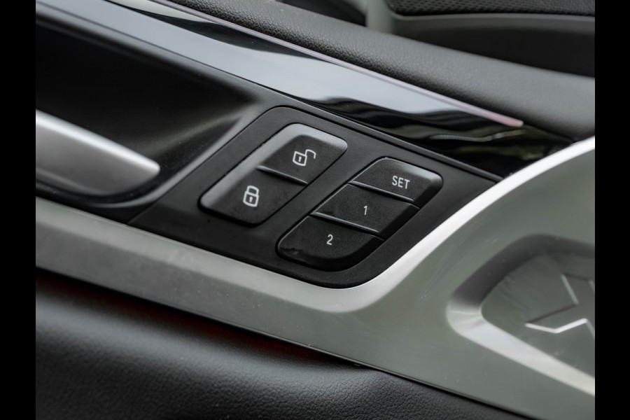 BMW X3 xDrive30e M-Sport - Pano - Trekhaak - Memoryzetel - Head-Up