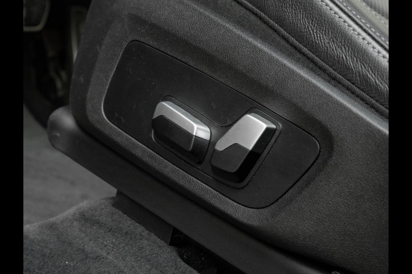 BMW X3 xDrive30e M-Sport - Pano - Trekhaak - Memoryzetel - Head-Up