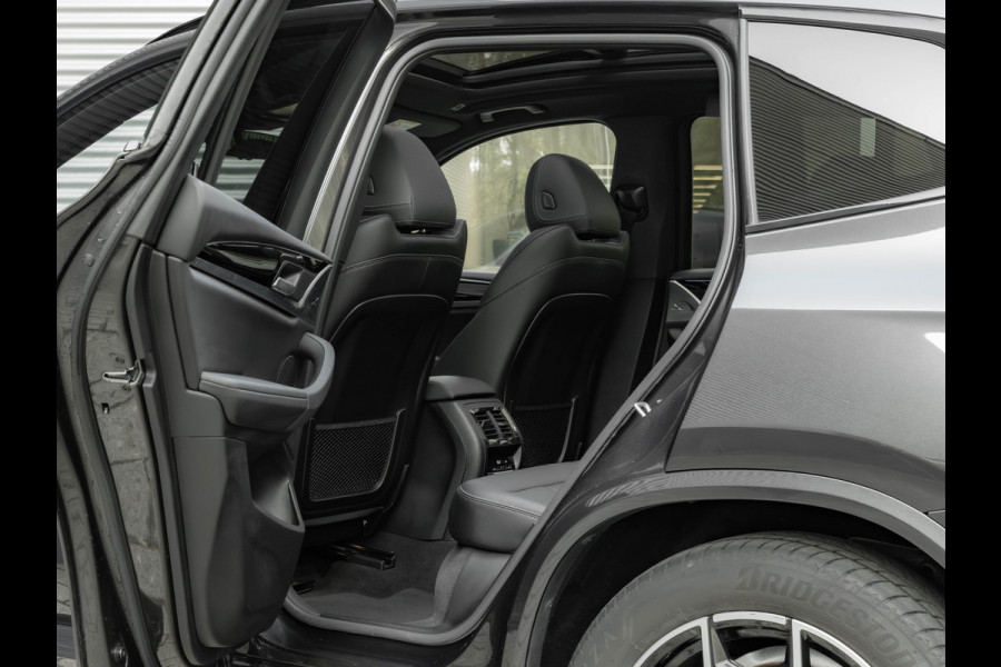 BMW X3 xDrive30e M-Sport - Pano - Trekhaak - Memoryzetel - Head-Up