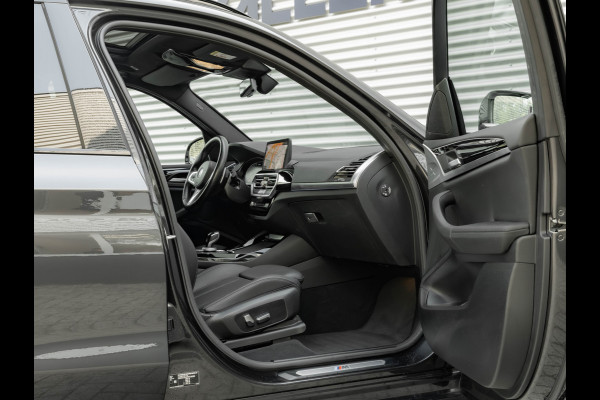 BMW X3 xDrive30e M-Sport - Pano - Trekhaak - Memoryzetel - Head-Up