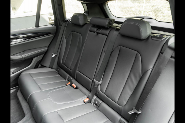 BMW X3 xDrive30e M-Sport - Pano - Trekhaak - Memoryzetel - Head-Up