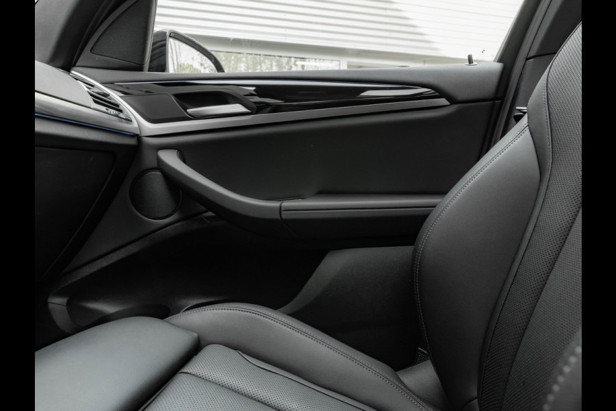 BMW X3 xDrive30e M-Sport - Pano - Trekhaak - Memoryzetel - Head-Up