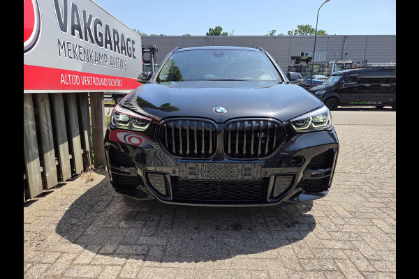 BMW X1 xDrive25e High Executive Edition M Sport 19"/Panoramadak/Elektrische stoel + memory/Adaptieve cruise/Keyless/HiFi/Camera