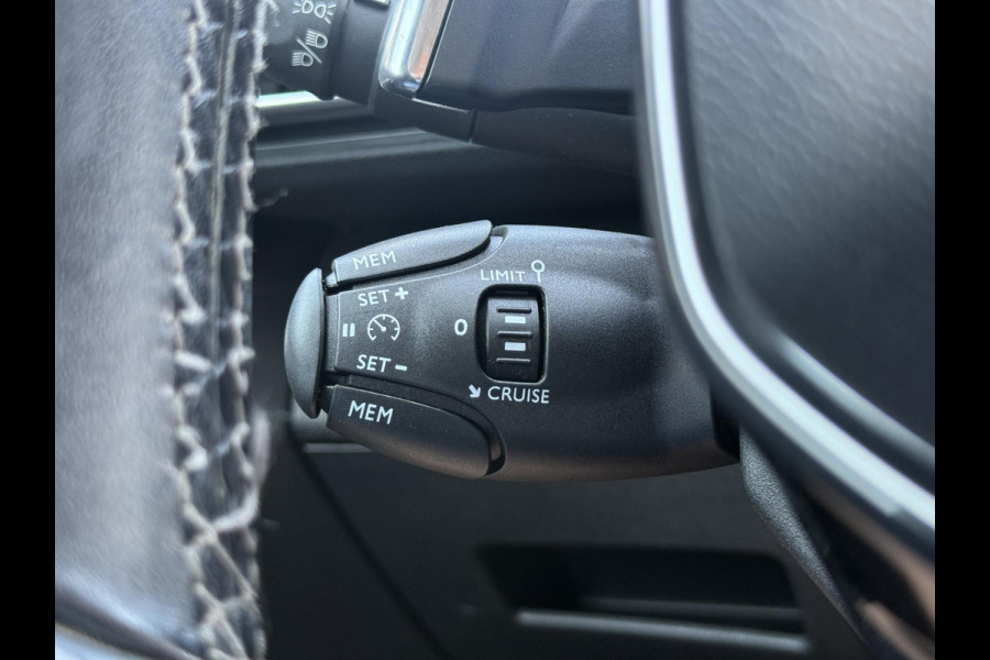 Peugeot 5008 1.2 PureTech Active 7p. 2e Eigenaar|Navi|Clima|Trekhaak|Carplay|Cruise|PDC|N.A.P|Leder|Nieuwe APK bij Aflevering