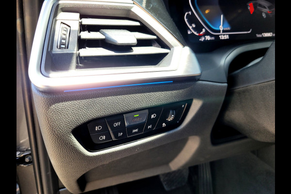 BMW 3 Serie Touring 320e Luxury - Pano, Trekhaak, Laser (NL NAP BTW)