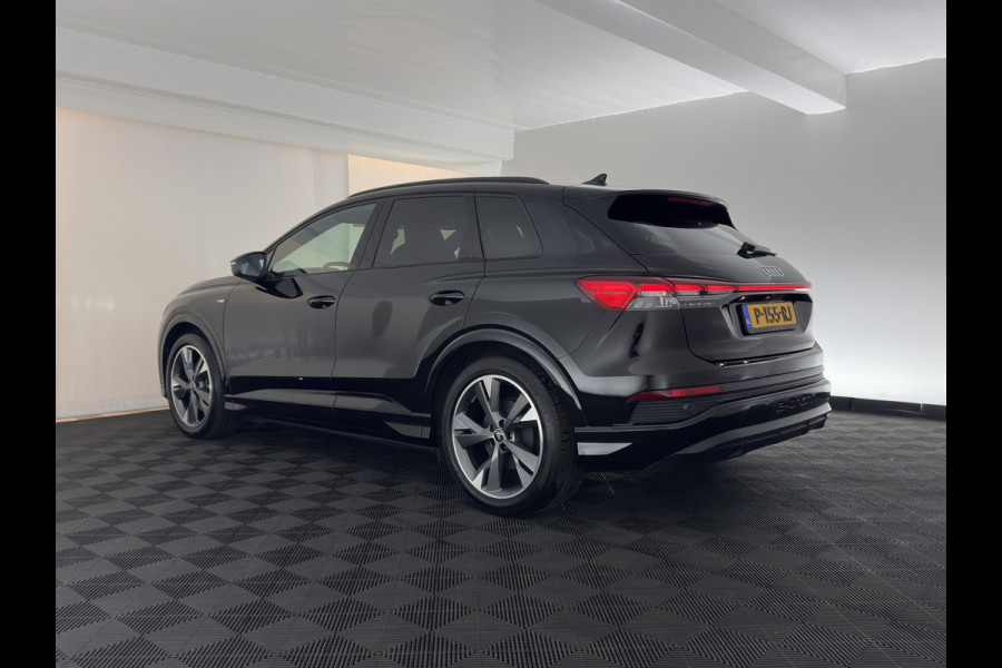 Audi Q4 e-tron 40 Launch S-Line Edition Competition 77 kWh [3-Fase-11kW] {SoH-89%} (INCL-BTW) *HEAT-PUMP | LEATHER | MATRIX-LED | SONOS-SOUND | ADAPTIVE-CRUISE | HEATED-SPORTSEATS | AMBIENTLIGHT | DIGI-COCKPIT | CAMERA | KEYLESS | HEAD-UP |  DAB+ | TOWBAR | 20''ALU*