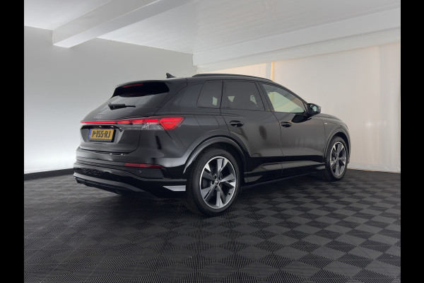 Audi Q4 e-tron 40 Launch S-Line Edition Competition 77 kWh [3-Fase-11kW] {SoH-89%} (INCL-BTW) *HEAT-PUMP | LEATHER | MATRIX-LED | SONOS-SOUND | ADAPTIVE-CRUISE | HEATED-SPORTSEATS | AMBIENTLIGHT | DIGI-COCKPIT | CAMERA | KEYLESS | HEAD-UP |  DAB+ | TOWBAR | 20''ALU*