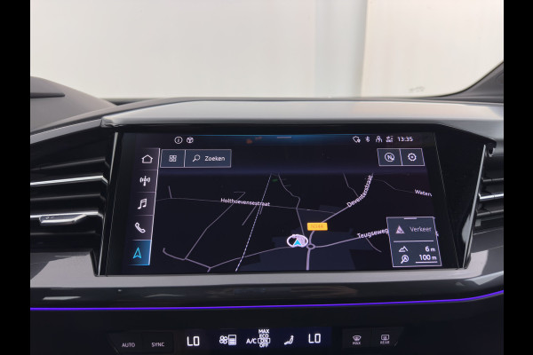 Audi Q4 e-tron 40 Launch S-Line Edition Competition 77 kWh [3-Fase-11kW] {SoH-89%} (INCL-BTW) *HEAT-PUMP | LEATHER | MATRIX-LED | SONOS-SOUND | ADAPTIVE-CRUISE | HEATED-SPORTSEATS | AMBIENTLIGHT | DIGI-COCKPIT | CAMERA | KEYLESS | HEAD-UP |  DAB+ | TOWBAR | 20''ALU*