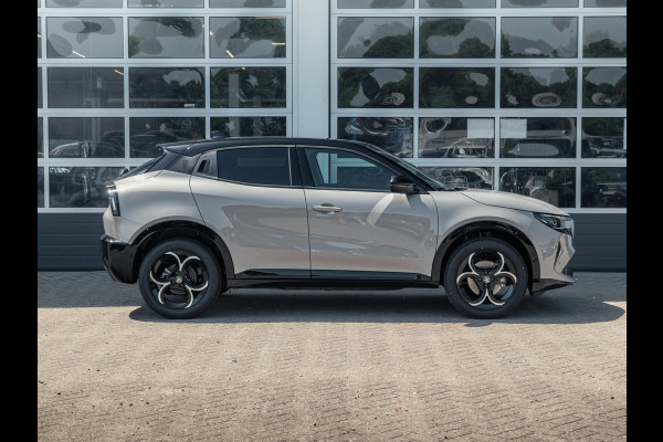 Alfa Romeo junior Elettrica Ti 54 kWh | Clima | Adapt. Cruise | Keyless | Handsfree A-Klep | PDC rondom | Pack Techno | Warmtepomp | Bicolore