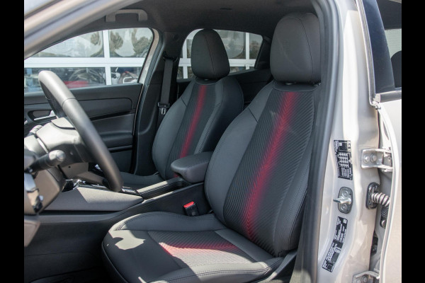 Alfa Romeo junior Elettrica Ti 54 kWh | Clima | Adapt. Cruise | Keyless | Handsfree A-Klep | PDC rondom | Pack Techno | Warmtepomp | Bicolore