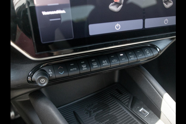 Alfa Romeo junior Elettrica Ti 54 kWh | Clima | Adapt. Cruise | Keyless | Handsfree A-Klep | PDC rondom | Pack Techno | Warmtepomp | Bicolore