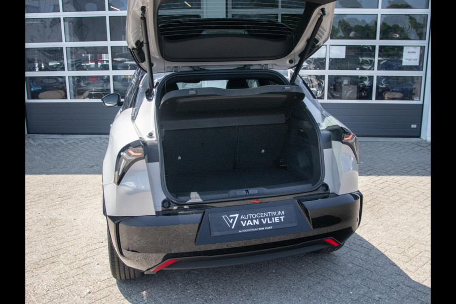 Alfa Romeo junior Elettrica Ti 54 kWh | Clima | Adapt. Cruise | Keyless | Handsfree A-Klep | PDC rondom | Pack Techno | Warmtepomp | Bicolore