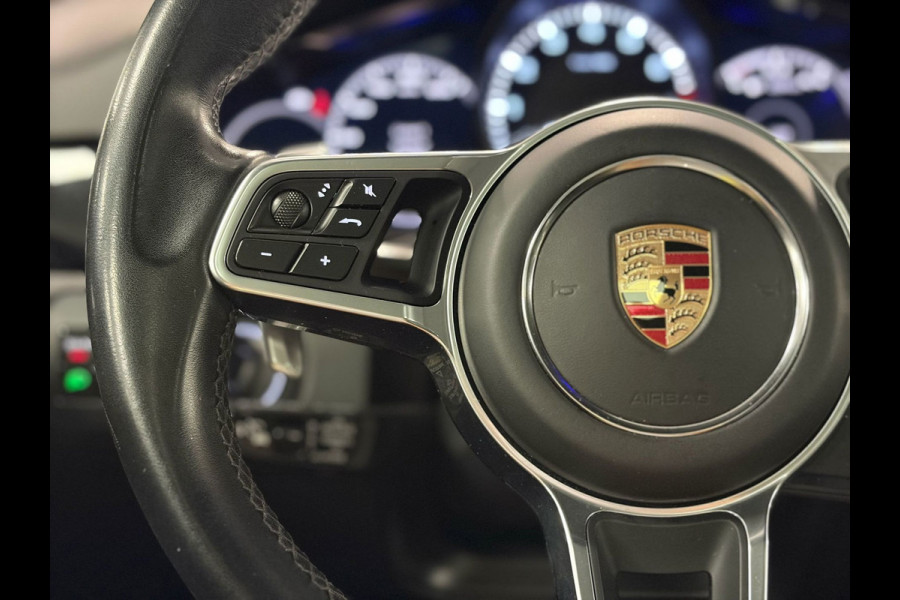 Porsche Cayenne Coupé 3.0 E-Hybrid*NL-Auto*NAP*Pano*Luchtvering*Head-Up*Trekhaak*Stoel airco