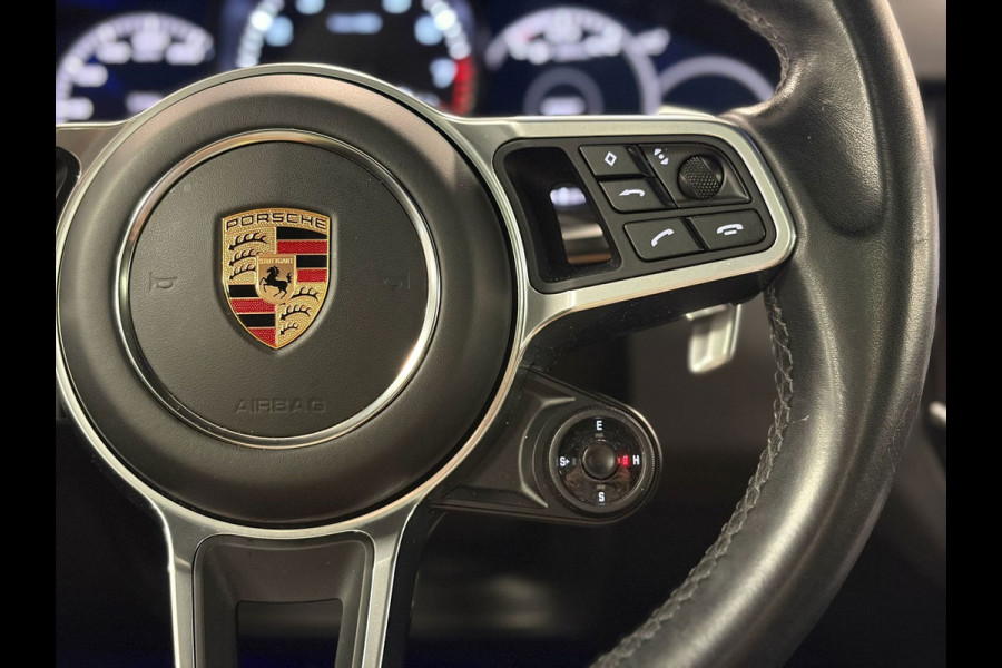 Porsche Cayenne Coupé 3.0 E-Hybrid*NL-Auto*NAP*Pano*Luchtvering*Head-Up*Trekhaak*Stoel airco