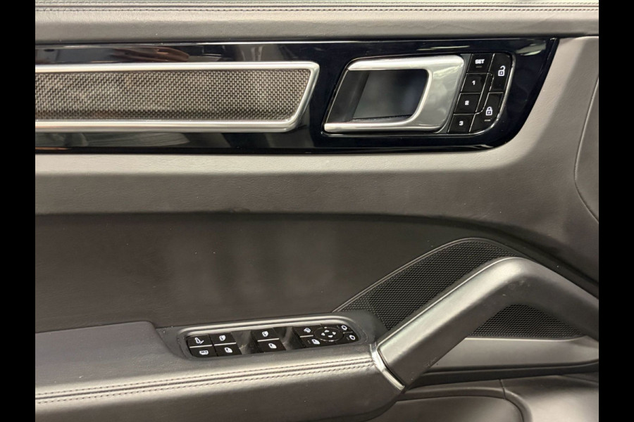 Porsche Cayenne Coupé 3.0 E-Hybrid*NL-Auto*NAP*Pano*Luchtvering*Head-Up*Trekhaak*Stoel airco