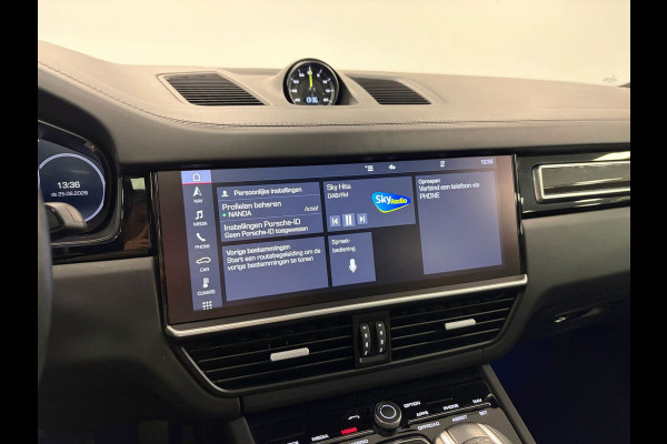 Porsche Cayenne Coupé 3.0 E-Hybrid*NL-Auto*NAP*Pano*Luchtvering*Head-Up*Trekhaak*Stoel airco
