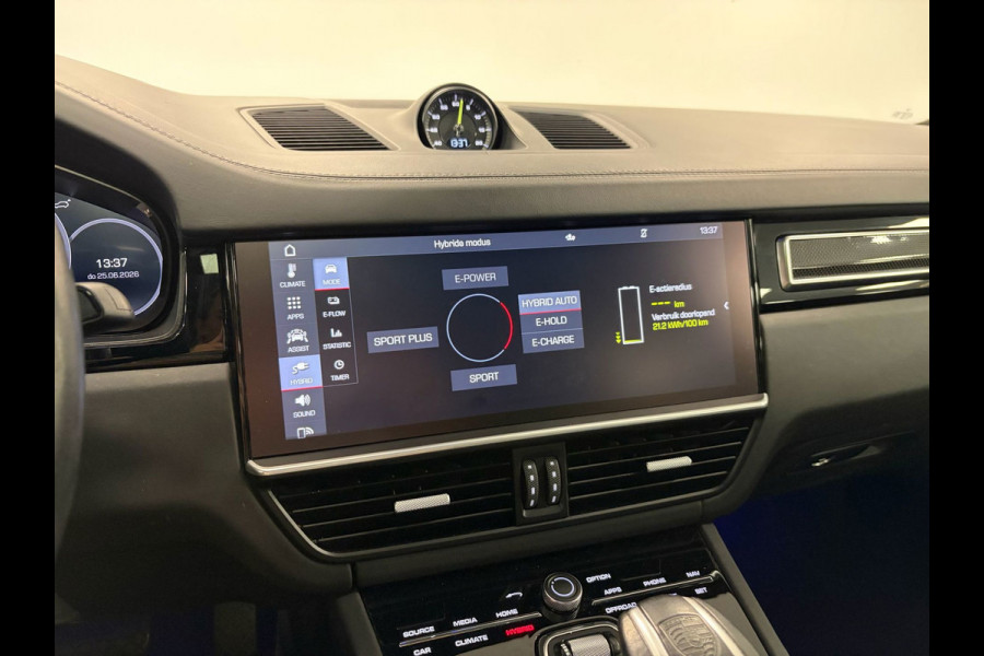 Porsche Cayenne Coupé 3.0 E-Hybrid*NL-Auto*NAP*Pano*Luchtvering*Head-Up*Trekhaak*Stoel airco