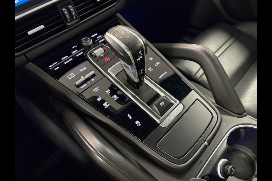 Porsche Cayenne Coupé 3.0 E-Hybrid*NL-Auto*NAP*Pano*Luchtvering*Head-Up*Trekhaak*Stoel airco