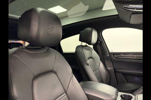 Porsche Cayenne Coupé 3.0 E-Hybrid*NL-Auto*NAP*Pano*Luchtvering*Head-Up*Trekhaak*Stoel airco