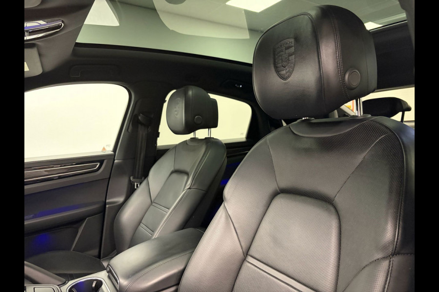 Porsche Cayenne Coupé 3.0 E-Hybrid*NL-Auto*NAP*Pano*Luchtvering*Head-Up*Trekhaak*Stoel airco