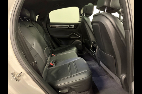 Porsche Cayenne Coupé 3.0 E-Hybrid*NL-Auto*NAP*Pano*Luchtvering*Head-Up*Trekhaak*Stoel airco