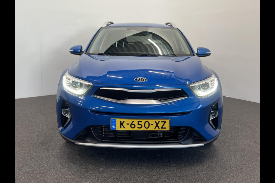 Kia Stonic 1.0 T-GDi MHEV DynamicPlusLine Navigatie Apple Carplay Android Auto Lichtmetalen Velgen Climate Control Cruise control Parkeer sensoren