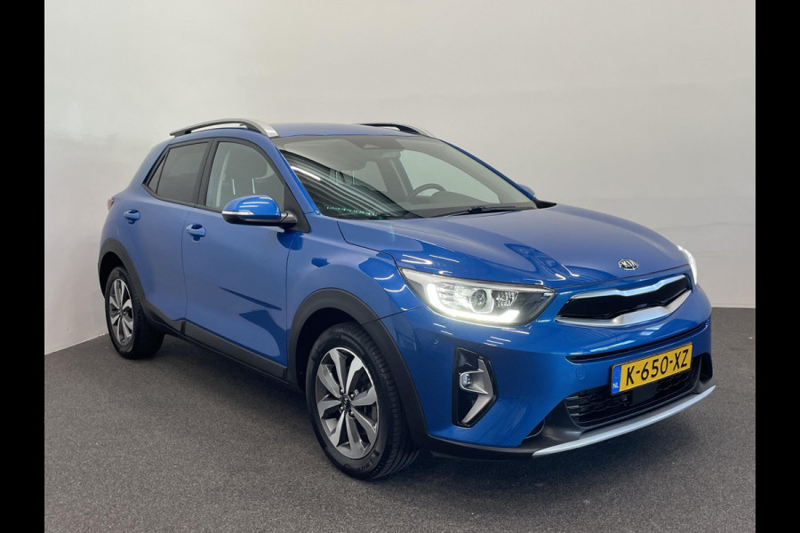 Kia Stonic 1.0 T-GDi MHEV DynamicPlusLine Navigatie Apple Carplay Android Auto Lichtmetalen Velgen Climate Control Cruise control Parkeer sensoren