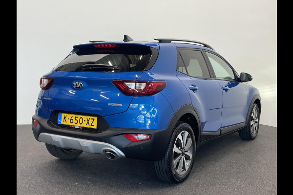 Kia Stonic 1.0 T-GDi MHEV DynamicPlusLine Navigatie Apple Carplay Android Auto Lichtmetalen Velgen Climate Control Cruise control Parkeer sensoren