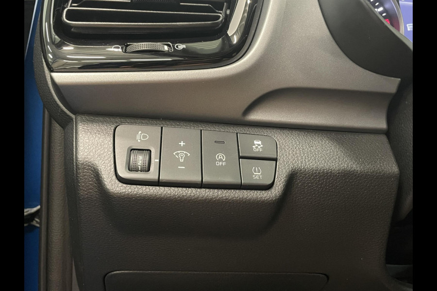 Kia Stonic 1.0 T-GDi MHEV DynamicPlusLine Navigatie Apple Carplay Android Auto Lichtmetalen Velgen Climate Control Cruise control Parkeer sensoren