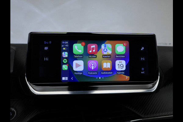 Peugeot e-208 EV Allure 50 kWh Sport (APPLE CARPLAY,NAVI,CAMERA,SFEERVERLICHTING,LED,CLIMATE,CRUISE,GETINT,SPORTSTOELEN,LM VELGEN)