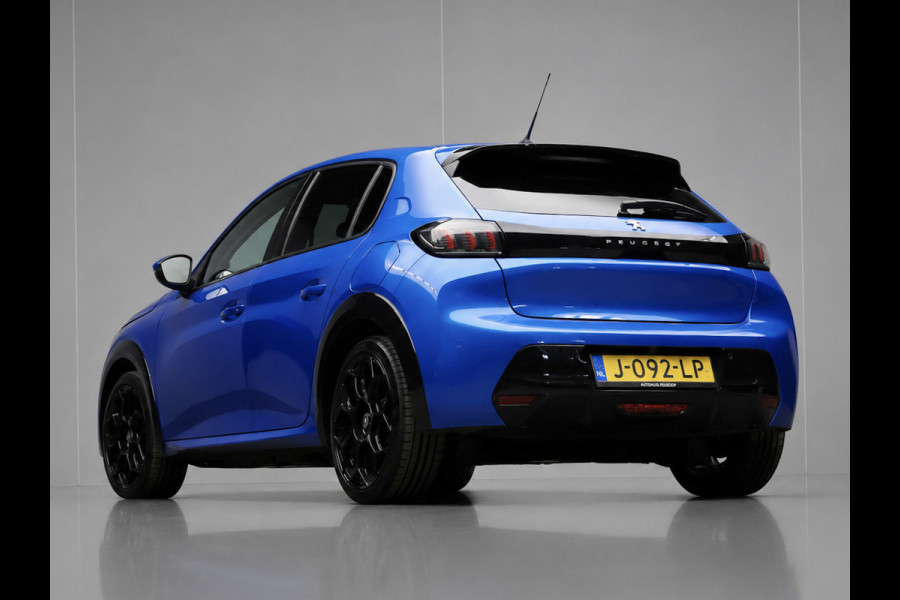 Peugeot e-208 EV Allure 50 kWh Sport (APPLE CARPLAY,NAVI,CAMERA,SFEERVERLICHTING,LED,CLIMATE,CRUISE,GETINT,SPORTSTOELEN,LM VELGEN)