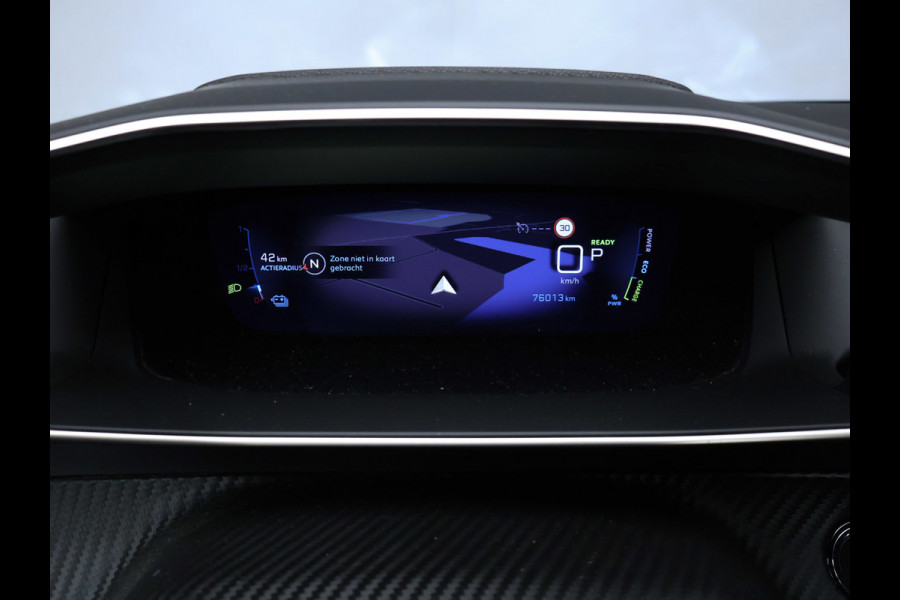 Peugeot e-208 EV Allure 50 kWh Sport (APPLE CARPLAY,NAVI,CAMERA,SFEERVERLICHTING,LED,CLIMATE,CRUISE,GETINT,SPORTSTOELEN,LM VELGEN)