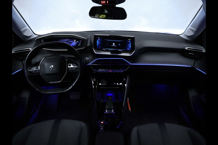 Peugeot e-208 EV Allure 50 kWh Sport (APPLE CARPLAY,NAVI,CAMERA,SFEERVERLICHTING,LED,CLIMATE,CRUISE,GETINT,SPORTSTOELEN,LM VELGEN)