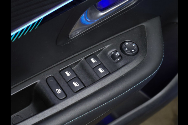 Peugeot e-208 EV Allure 50 kWh Sport (APPLE CARPLAY,NAVI,CAMERA,SFEERVERLICHTING,LED,CLIMATE,CRUISE,GETINT,SPORTSTOELEN,LM VELGEN)