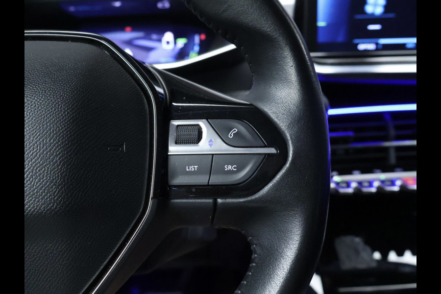 Peugeot e-208 EV Allure 50 kWh Sport (APPLE CARPLAY,NAVI,CAMERA,SFEERVERLICHTING,LED,CLIMATE,CRUISE,GETINT,SPORTSTOELEN,LM VELGEN)
